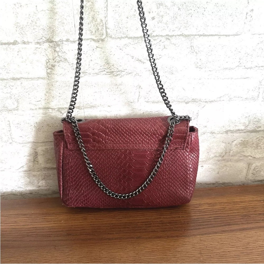 Mia Tomazzi Red Burgundy Moc Croc Leather Crossbody Purse Bag Clutch Chain Strap - Picture 2 of 13